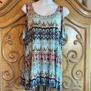 Beacon cove cold shoulder tunic tee